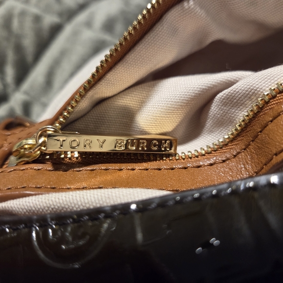 Tory Burch Embossed Patent Leather Shoulder Bag – Brown - Picture 13 of 17